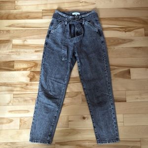 DYNAMITE Gigi pants Size 25 gray wash